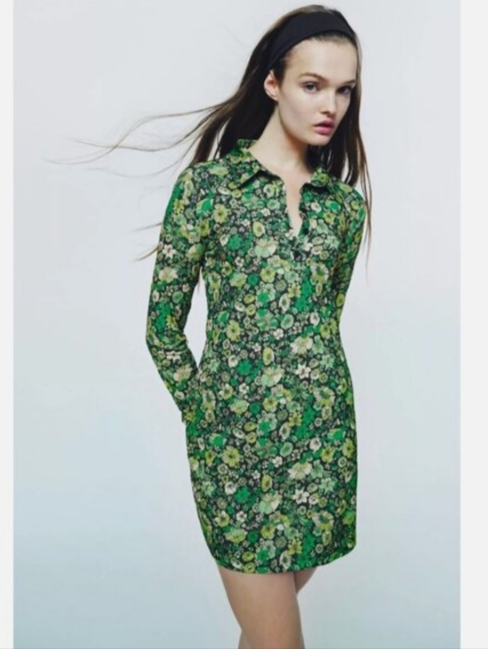 Retro 70s Mod Dream 🌿 Zara Green Fairy Micro-Floral Mini Dress